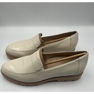Vionic Kensley Loafers Womens 10 Cream Patent Leather Lug Sole Comfort Slip On